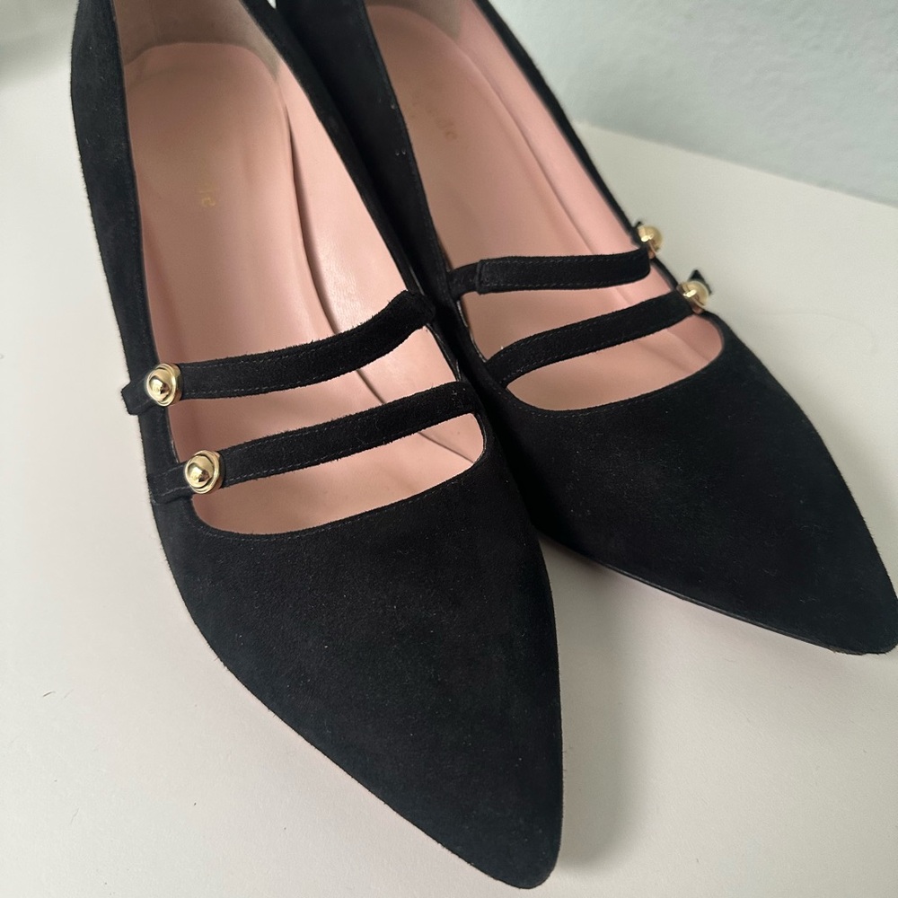 Kate Spade Black Heels with Gold Accents - Picture 2 of 8